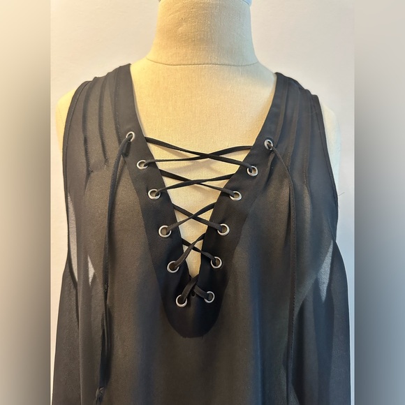 Forever 21 Lace Up Top - Picture 2 of 4